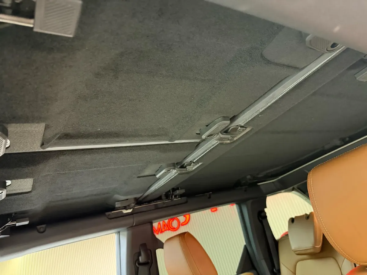 2024 Ford Bronco 2.3T 275HP L4 10AT,autocango,china used car exporter,china ev exporter,chinese used car exporter,chinese used ev exporter