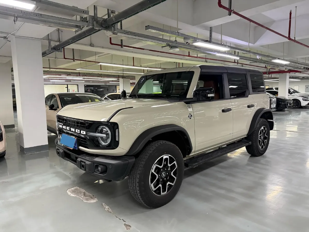 2024 Ford Bronco 2.3T 275HP L4 10AT,autocango,china used car exporter,china ev exporter,chinese used car exporter,chinese used ev exporter