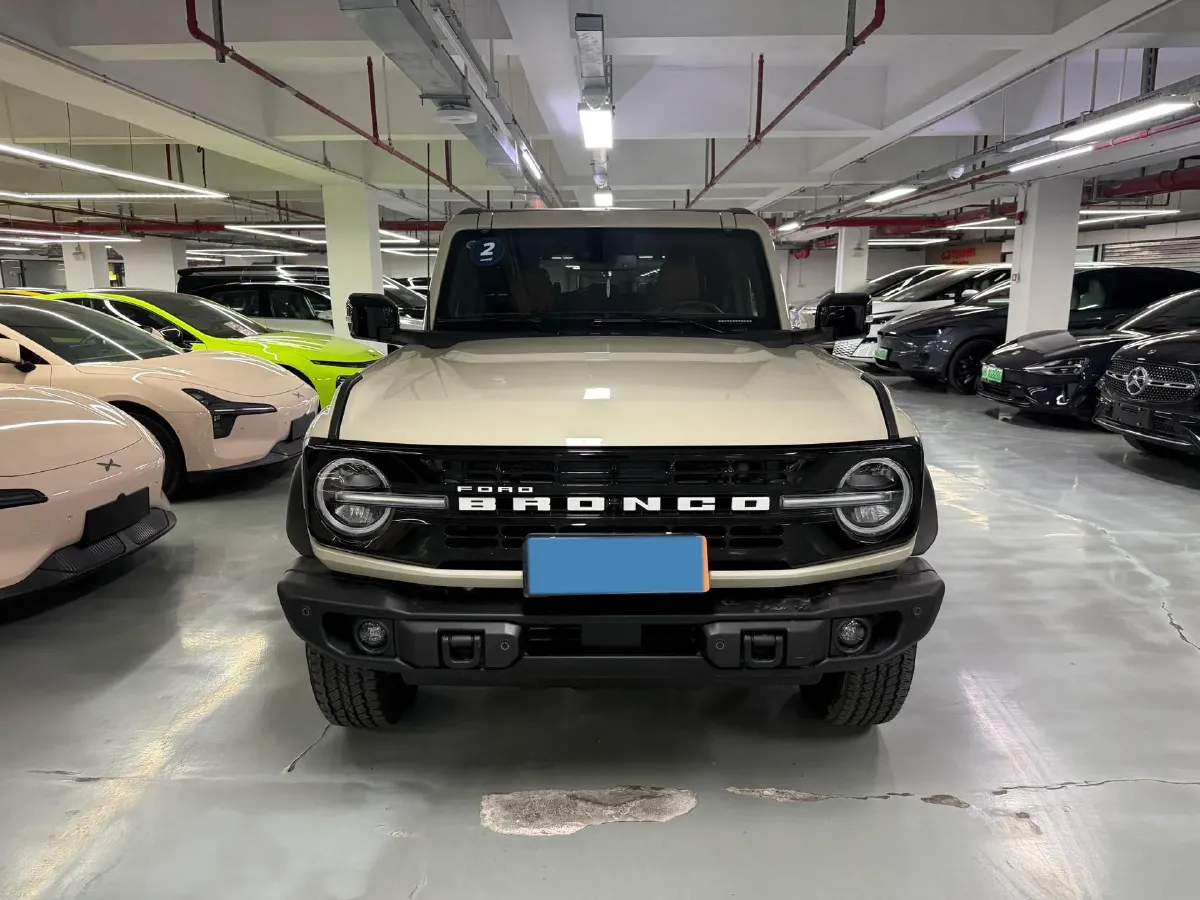 2024 Ford Bronco 2.3T 275HP L4 10AT,autocango,china used car exporter,china ev exporter,chinese used car exporter,chinese used ev exporter
