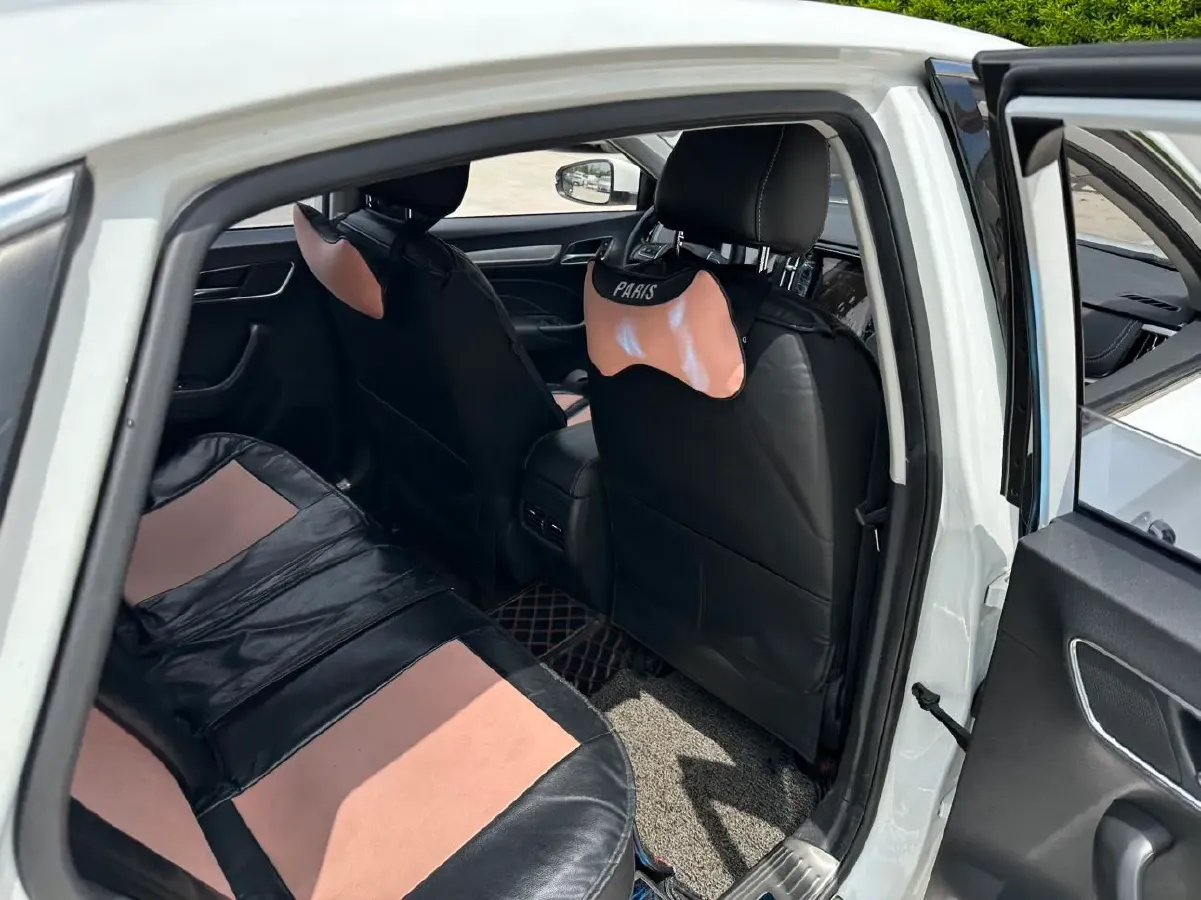 2019 Roewe i6 1.5T 169HP L4 AMT PHEV 9.1KWH,autocango,china used car exporter,china ev exporter,chinese used car exporter,chinese used ev exporter