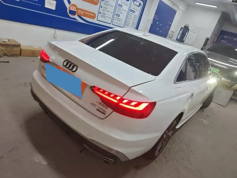 2020 Audi A4L 2.0T 190HP L4 7DCT,autocango,china used car exporter,china ev exporter,chinese used car exporter,chinese used ev exporter