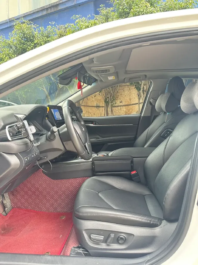 2023 Toyota Camry 2.5L 207HP L4 8AT,autocango,china used car exporter,china ev exporter,chinese used car exporter,chinese used ev exporter