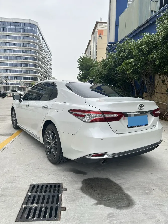 2023 Toyota Camry 2.5L 207HP L4 8AT,autocango,china used car exporter,china ev exporter,chinese used car exporter,chinese used ev exporter