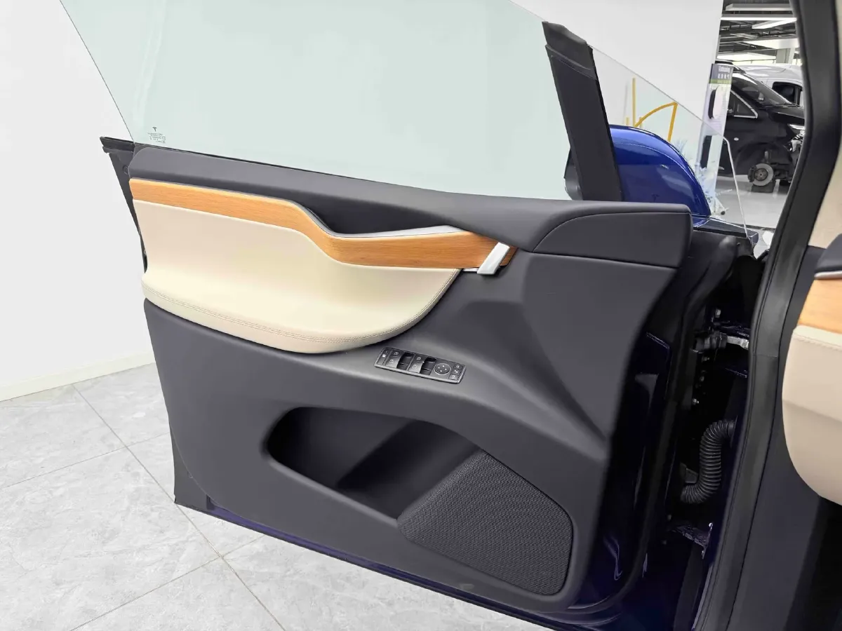 2017 Tesla Model X BEV 100KWH,autocango,china used car exporter,china ev exporter,chinese used car exporter,chinese used ev exporter