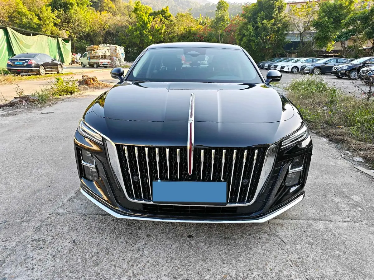 2025 HongQi H5 1.5T 169HP L4 1DHT Hybrid,autocango,china used car exporter,china ev exporter,chinese used car exporter,chinese used ev exporter