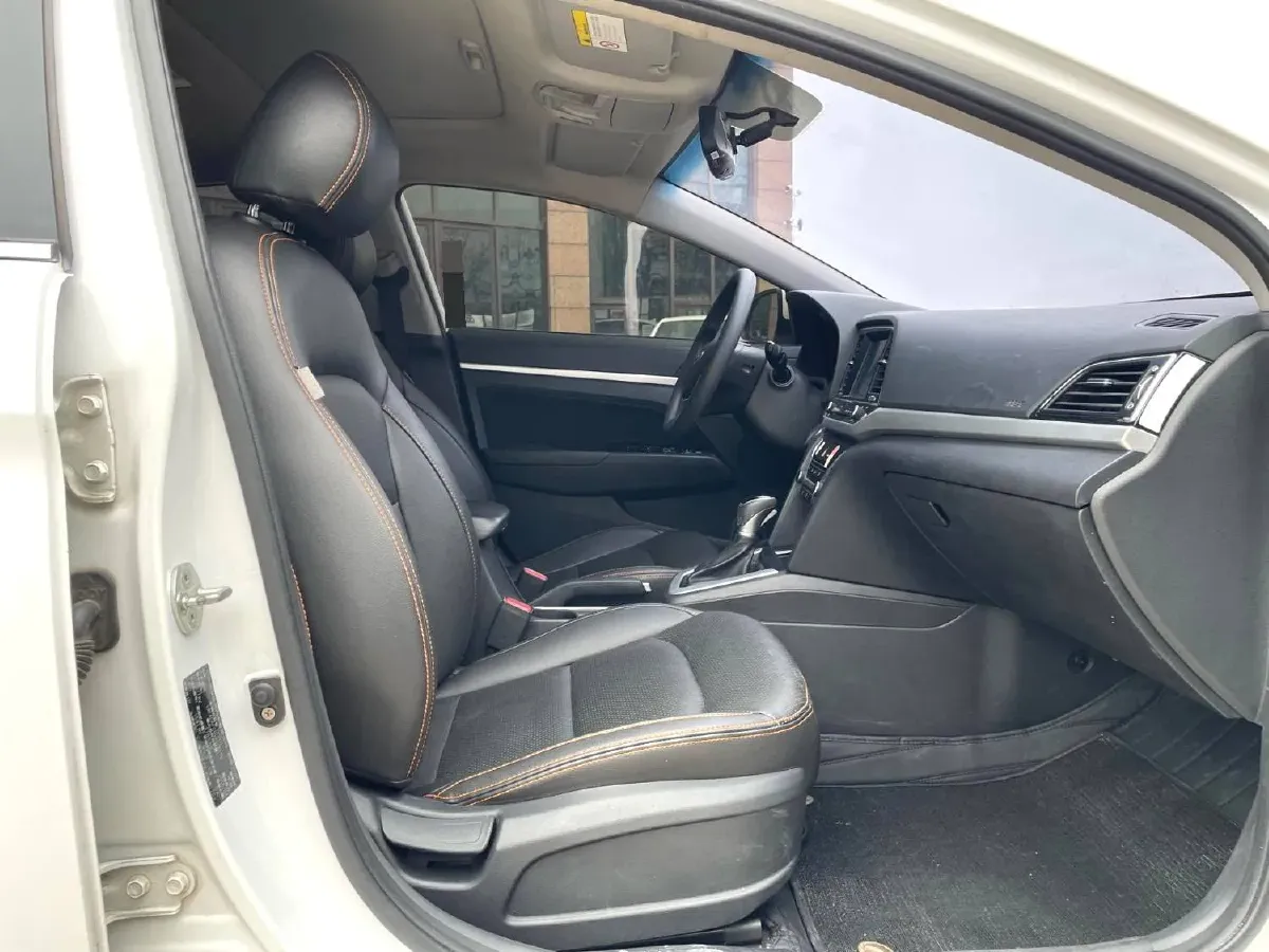 2016 Hyundai Elantra 1.6L 130HP L4 6AT,autocango,china used car exporter,china ev exporter,chinese used car exporter,chinese used ev exporter