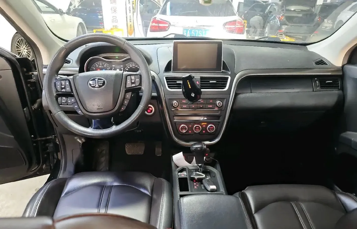 2018 Bestune X80 1.8T 186HP L4 6AT,autocango,china used car exporter,china ev exporter,chinese used car exporter,chinese used ev exporter