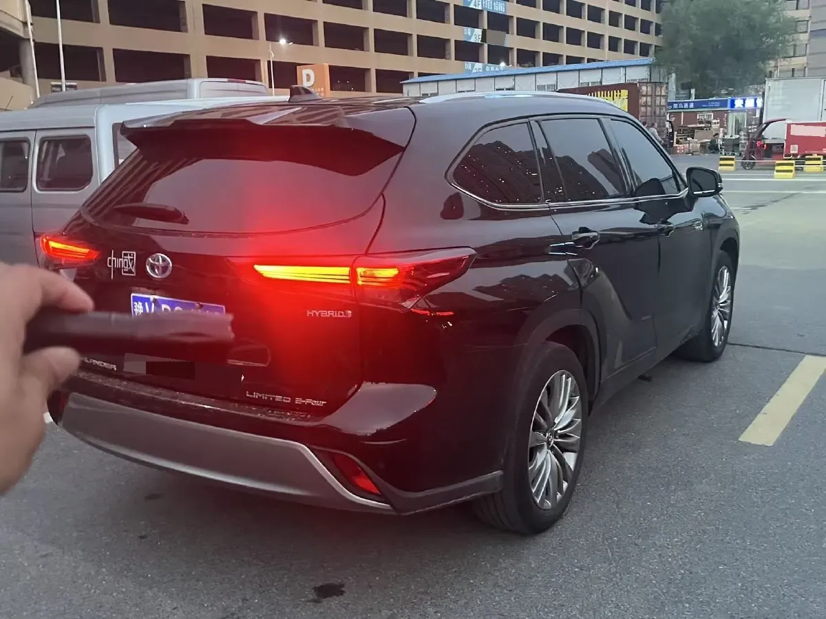 2022 Toyota Highlander 2.5L 192HP L4 E-CVT Hybrid,autocango,china used car exporter,china ev exporter,chinese used car exporter,chinese used ev exporter