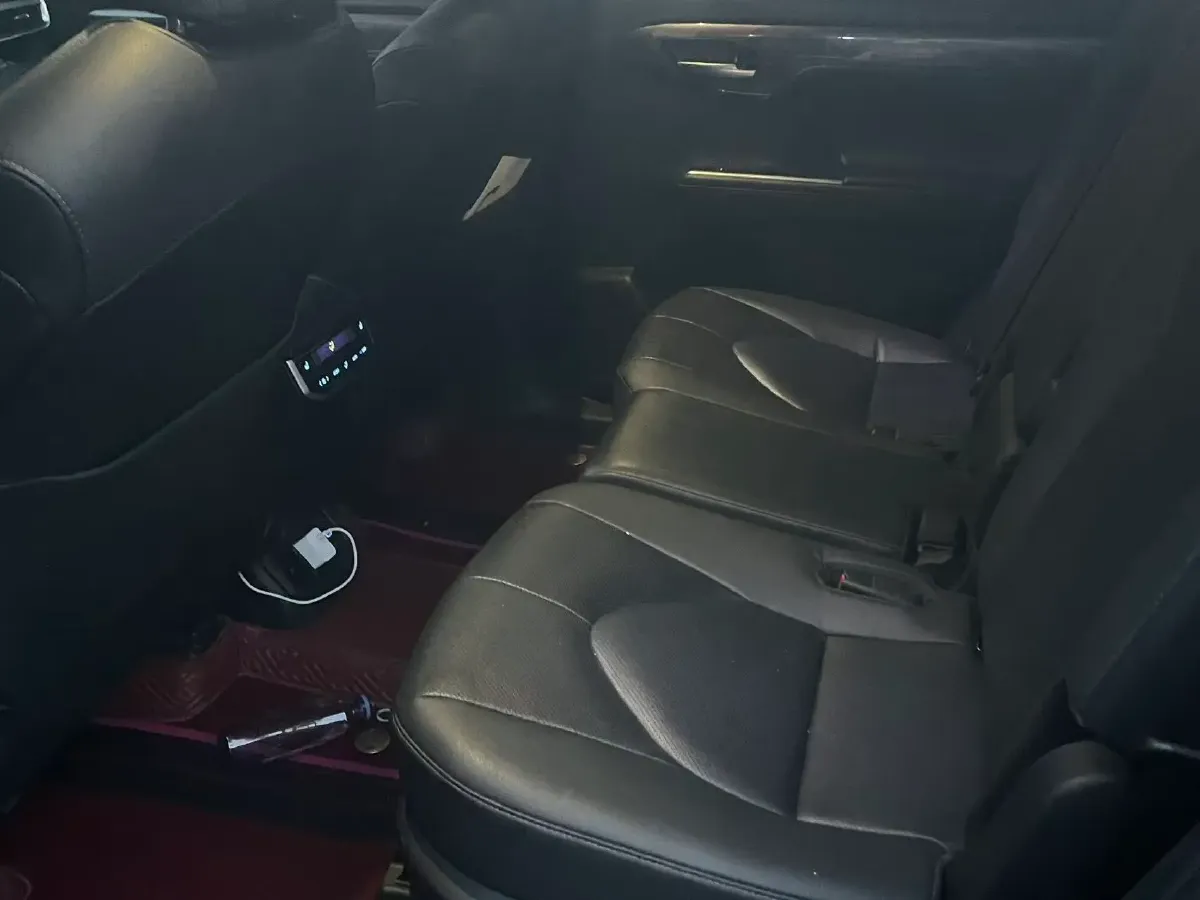 2022 Toyota Highlander 2.5L 192HP L4 E-CVT Hybrid,autocango,china used car exporter,china ev exporter,chinese used car exporter,chinese used ev exporter