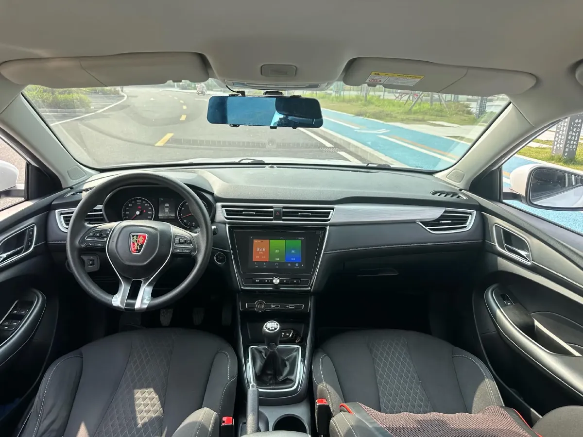 2019 Roewe i5 1.5L 120HP L4 5MT,autocango,china used car exporter,china ev exporter,chinese used car exporter,chinese used ev exporter