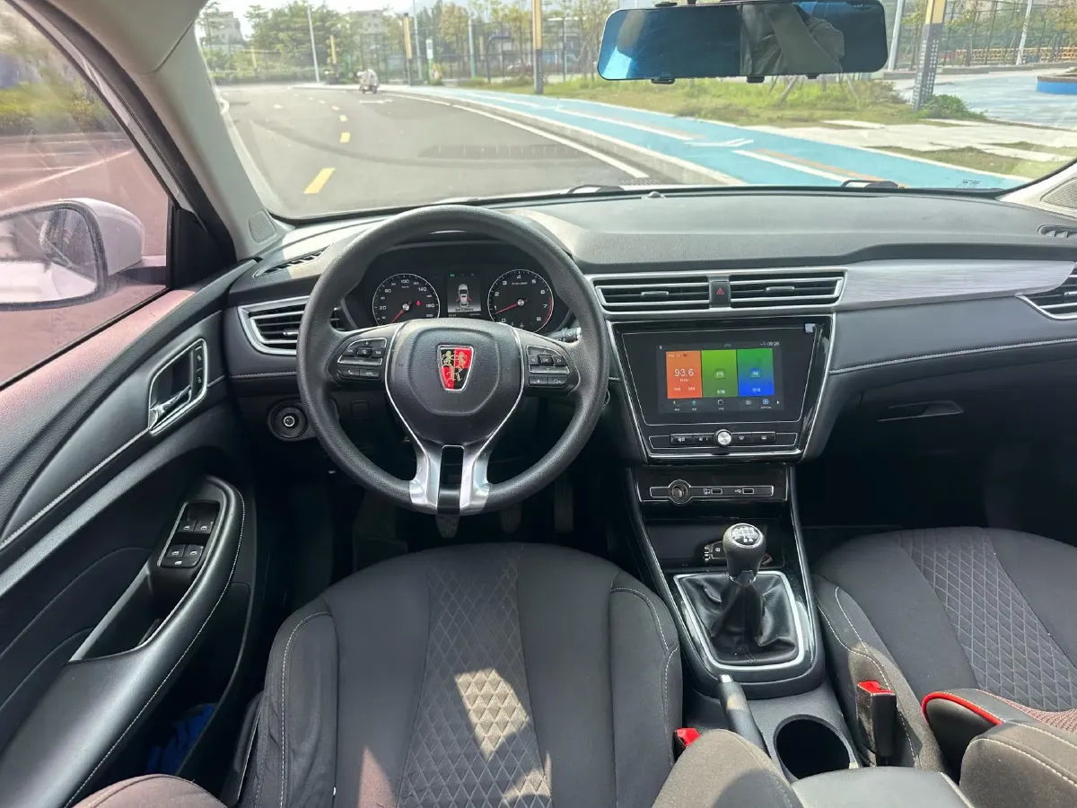 2019 Roewe i5 1.5L 120HP L4 5MT,autocango,china used car exporter,china ev exporter,chinese used car exporter,chinese used ev exporter