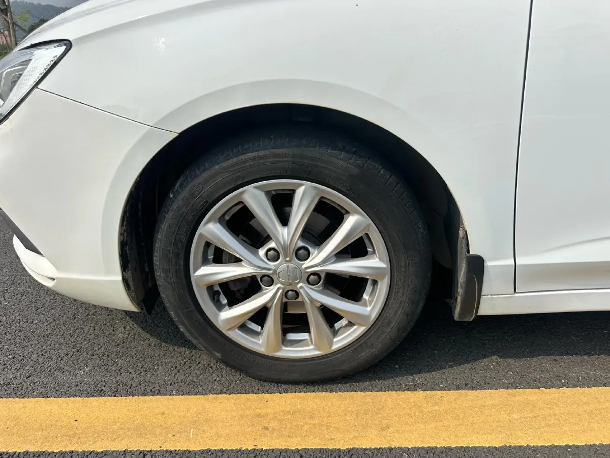 2019 Roewe i5 1.5L 120HP L4 5MT,autocango,china used car exporter,china ev exporter,chinese used car exporter,chinese used ev exporter