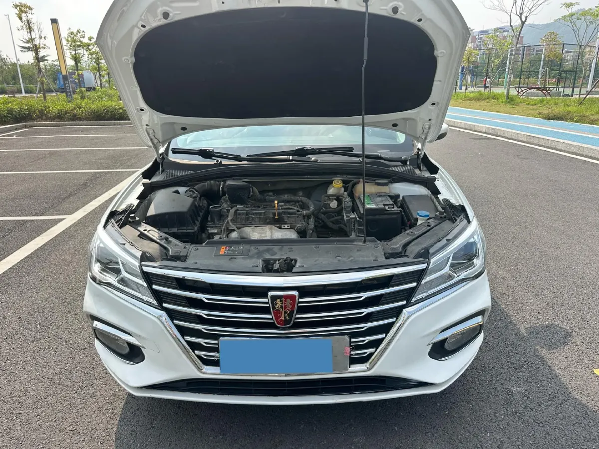 2019 Roewe i5 1.5L 120HP L4 5MT,autocango,china used car exporter,china ev exporter,chinese used car exporter,chinese used ev exporter
