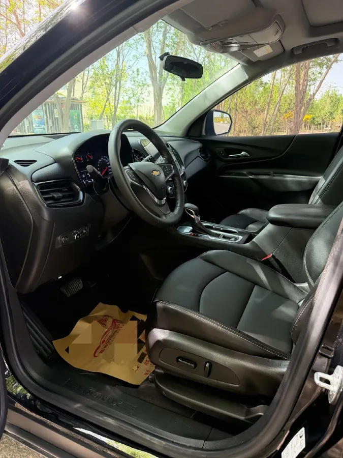 2022 Chevrolet Equinox 1.5T 169HP L4 6AT,autocango,china used car exporter,china ev exporter,chinese used car exporter,chinese used ev exporter