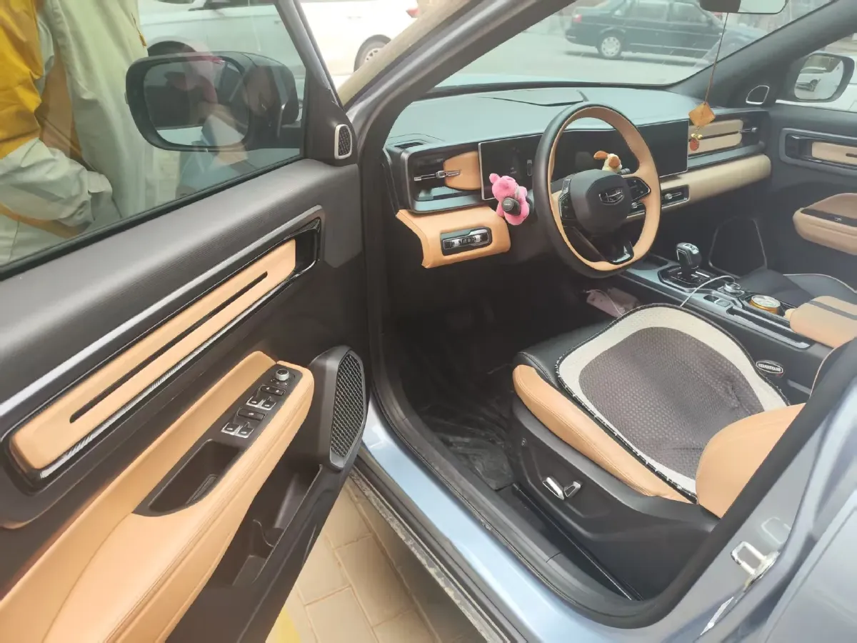 2023 Geely ICON 1.5T 181HP L4 7DCT,autocango,china used car exporter,china ev exporter,chinese used car exporter,chinese used ev exporter