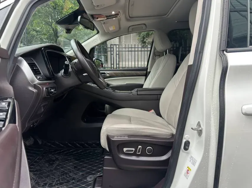 2021 GAC Trumpchi M8 2.0T 252HP L4 8AT,autocango,china used car exporter,china ev exporter,chinese used car exporter,chinese used ev exporter