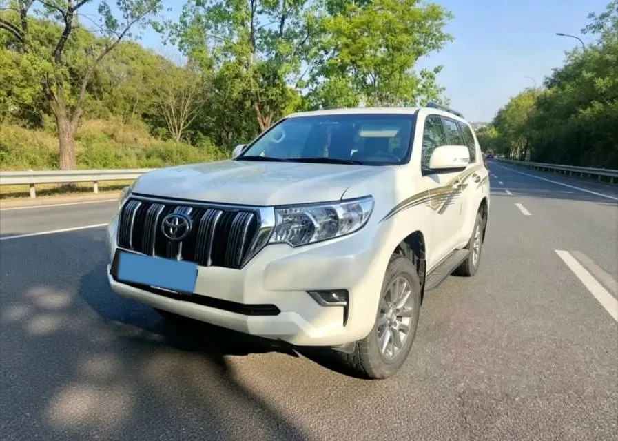 2018 Land Rover Discovery Sport 2.0T 241HP L4 9AT,autocango,china used car exporter,china ev exporter,chinese used car exporter,chinese used ev exporter