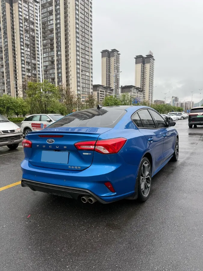 2020 Ford Focus 1.5T 174HP L3 8AT,autocango,china used car exporter,china ev exporter,chinese used car exporter,chinese used ev exporter