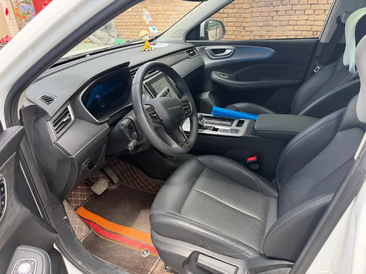 2025 Roewe RX5 1.5T 181HP L4 7DCT,autocango,china used car exporter,china ev exporter,chinese used car exporter,chinese used ev exporter