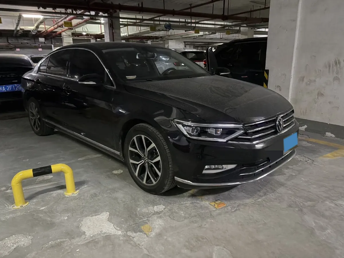 2020 Volkswagen Magotan 2.0T 186HP L4 7DCT,autocango,china used car exporter,china ev exporter,chinese used car exporter,chinese used ev exporter
