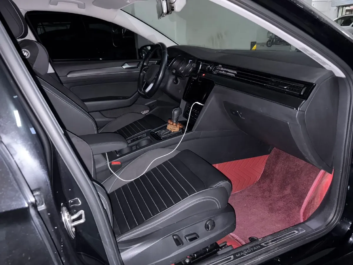 2020 Volkswagen Magotan 2.0T 186HP L4 7DCT,autocango,china used car exporter,china ev exporter,chinese used car exporter,chinese used ev exporter