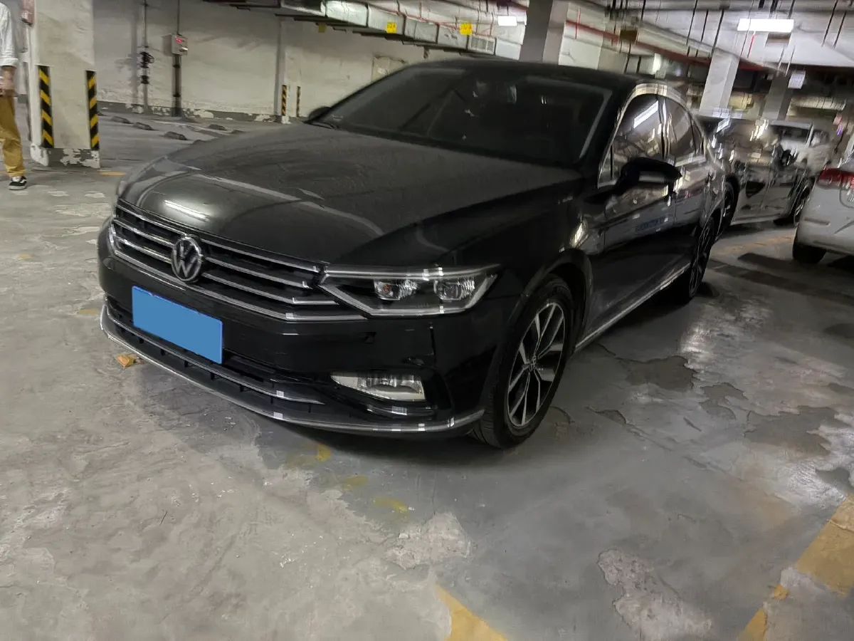 2020 Volkswagen Magotan 2.0T 186HP L4 7DCT,autocango,china used car exporter,china ev exporter,chinese used car exporter,chinese used ev exporter