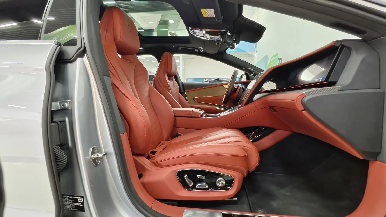 2025 YangWang U7 BEV 135.5KWH,autocango,china used car exporter,china ev exporter,chinese used car exporter,chinese used ev exporter