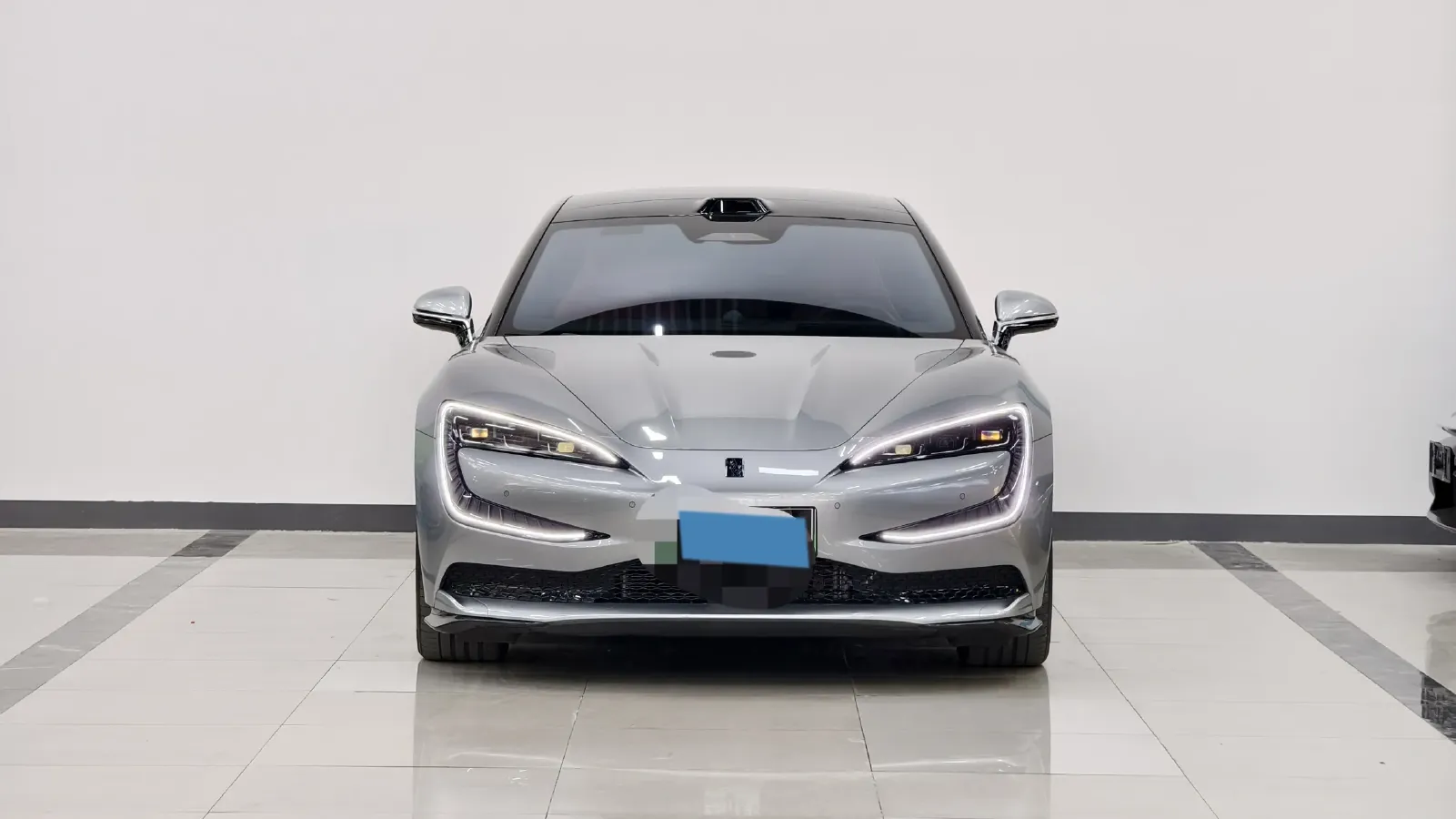 2025 YangWang U7 BEV 135.5KWH,autocango,china used car exporter,china ev exporter,chinese used car exporter,chinese used ev exporter