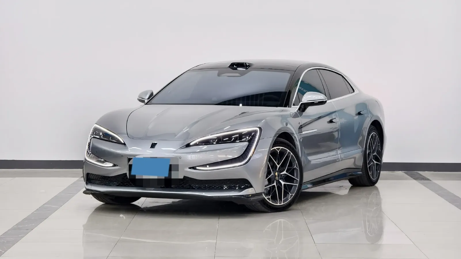 2025 YangWang U7 BEV 135.5KWH,autocango,china used car exporter,china ev exporter,chinese used car exporter,chinese used ev exporter