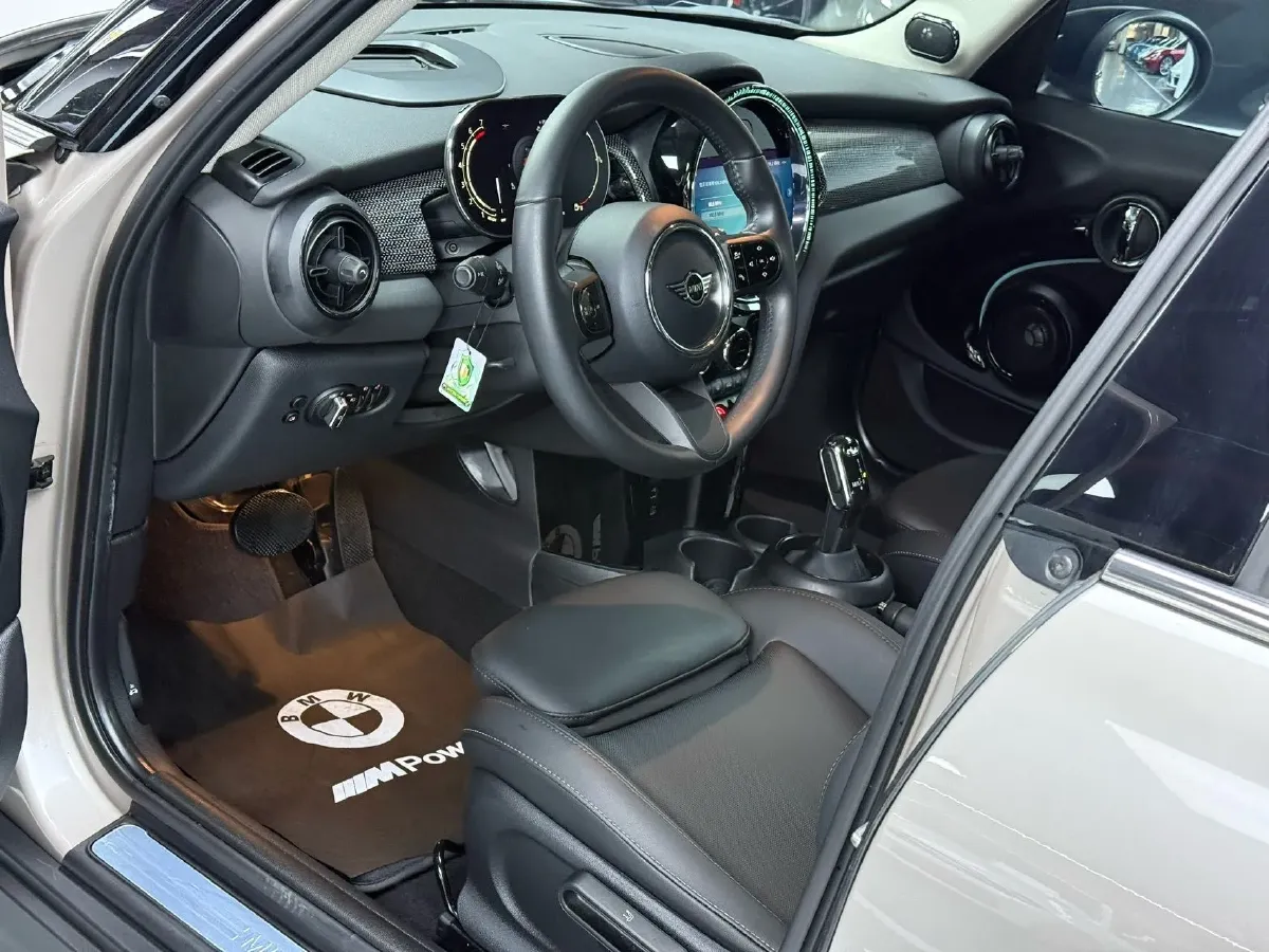 2023 MINI MINI 1.5T 136HP L3 7DCT,autocango,china used car exporter,china ev exporter,chinese used car exporter,chinese used ev exporter