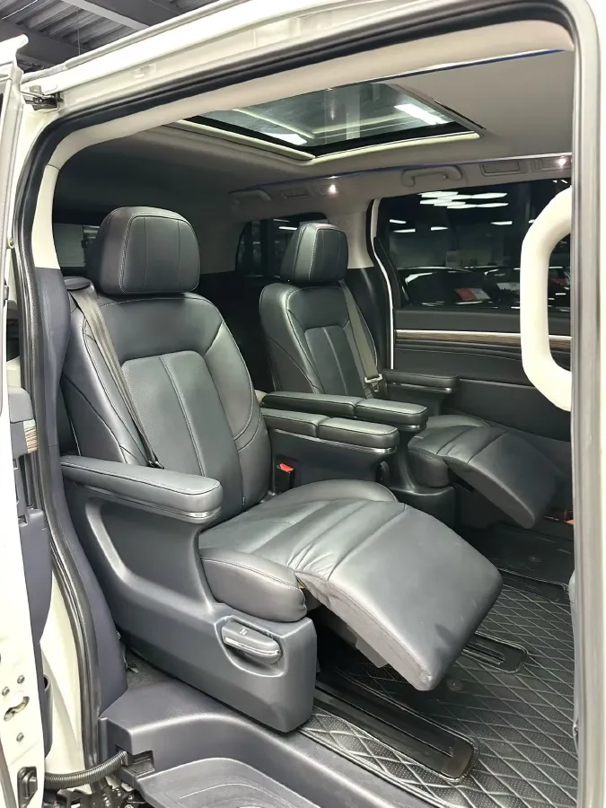 2021 GAC Trumpchi M8 2.0T 252HP L4 8AT,autocango,china used car exporter,china ev exporter,chinese used car exporter,chinese used ev exporter