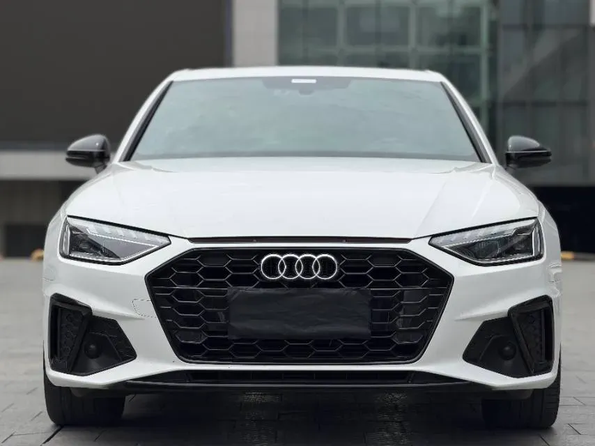 2023 Audi A4L 2.0T 190HP L4 7DCT,autocango,china used car exporter,china ev exporter,chinese used car exporter,chinese used ev exporter