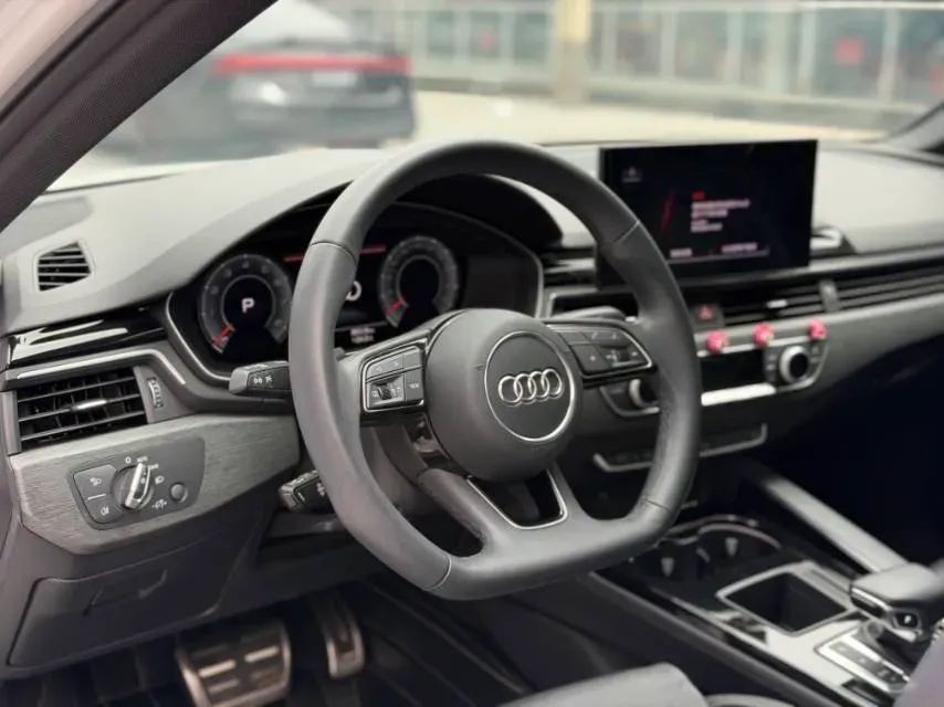 2023 Audi A4L 2.0T 190HP L4 7DCT,autocango,china used car exporter,china ev exporter,chinese used car exporter,chinese used ev exporter