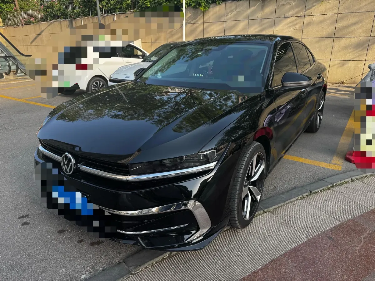 2024 Volkswagen Magotan 2.0T 220HP L4 7DCT,autocango,china used car exporter,china ev exporter,chinese used car exporter,chinese used ev exporter