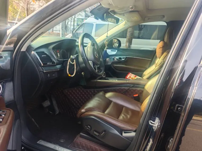 2020 Volvo XC90 2.0T 310HP L4 8AT,autocango,china used car exporter,china ev exporter,chinese used car exporter,chinese used ev exporter