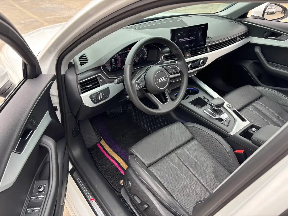 2023 Audi A4L 2.0T 190HP L4 7DCT,autocango,china used car exporter,china ev exporter,chinese used car exporter,chinese used ev exporter