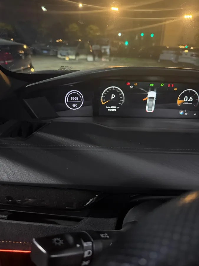 2023 ChangAn UNI-V 2.0T 233HP L4 8AT,autocango,china used car exporter,china ev exporter,chinese used car exporter,chinese used ev exporter