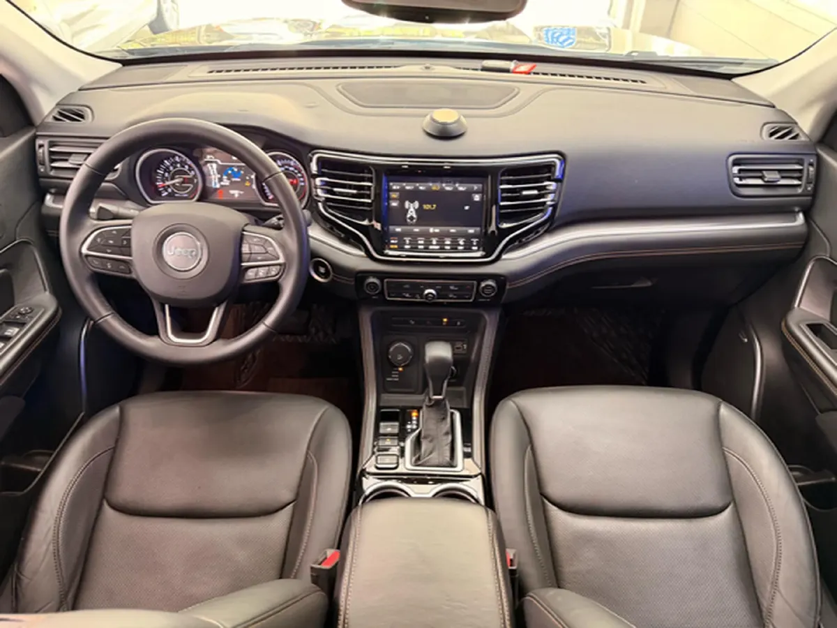 2018 Jeep Grand Commander 2.0T 265HP L4 9AT,autocango,china used car exporter,china ev exporter,chinese used car exporter,chinese used ev exporter