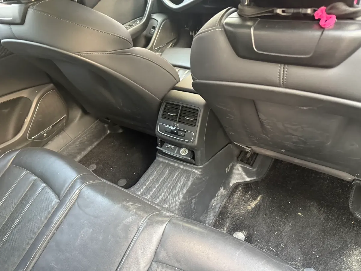 2020 Audi A4L 2.0T 190HP L4 7DCT,autocango,china used car exporter,china ev exporter,chinese used car exporter,chinese used ev exporter