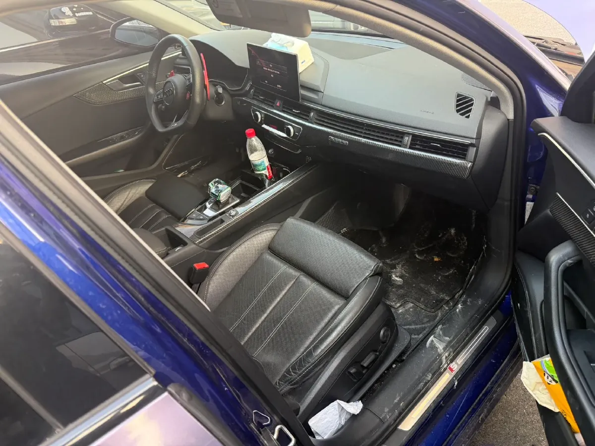 2020 Audi A4L 2.0T 190HP L4 7DCT,autocango,china used car exporter,china ev exporter,chinese used car exporter,chinese used ev exporter