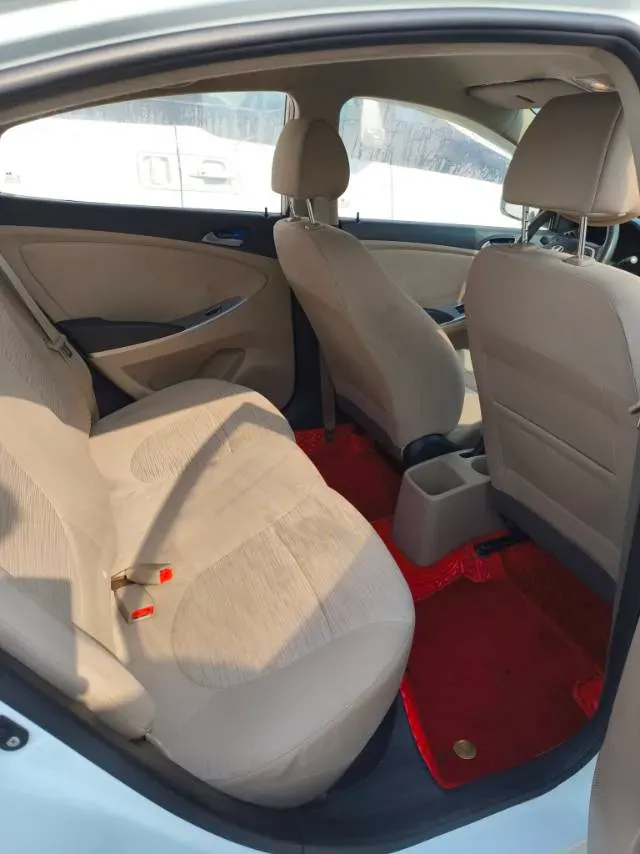 2016 Hyundai Reina 1.4L 107HP L4 4AT,autocango,china used car exporter,china ev exporter,chinese used car exporter,chinese used ev exporter