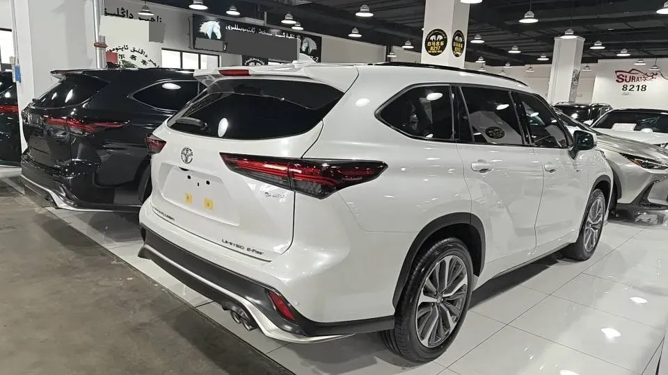 2024 Toyota Crown Kluger 2.5L 189HP L4 E-CVT Hybrid,autocango,china used car exporter,china ev exporter,chinese used car exporter,chinese used ev exporter