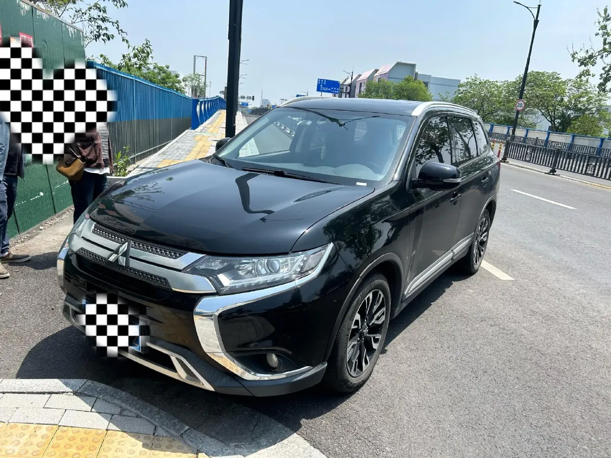 2020 Mitsubishi Outlander 2.0L 166HP L4 CVT,autocango,china used car exporter,china ev exporter,chinese used car exporter,chinese used ev exporter