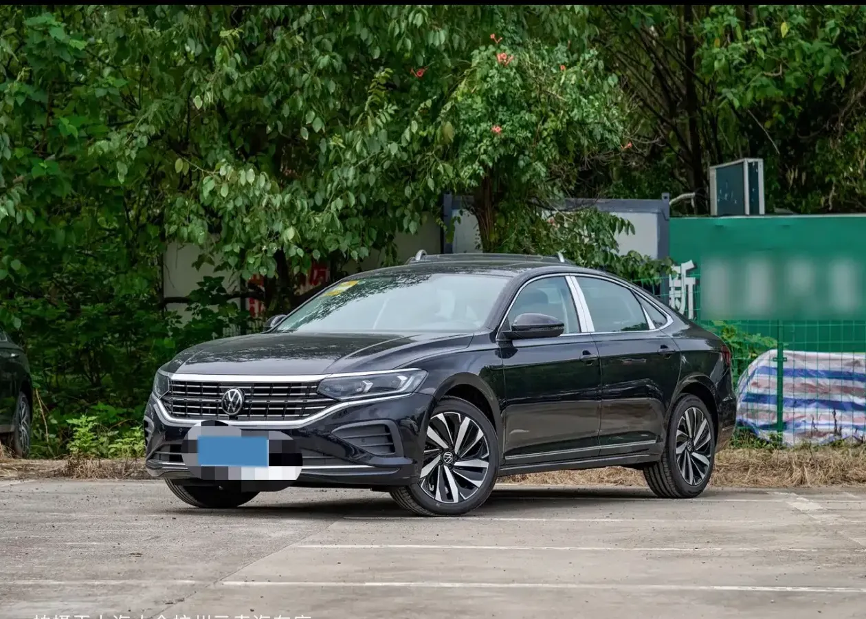 2025 Volkswagen Passat 2.0T 186HP L4 7DCT,autocango,china used car exporter,china ev exporter,chinese used car exporter,chinese used ev exporter