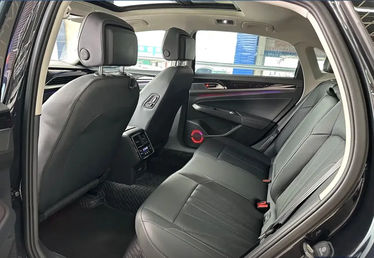 2025 Volkswagen Passat 2.0T 186HP L4 7DCT,autocango,china used car exporter,china ev exporter,chinese used car exporter,chinese used ev exporter