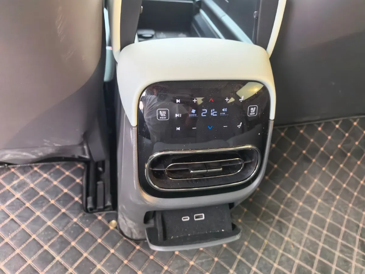 2024 Leapmotor C01 1.5L 95HP L4 REEV 30.1KWH,autocango,china used car exporter,china ev exporter,chinese used car exporter,chinese used ev exporter