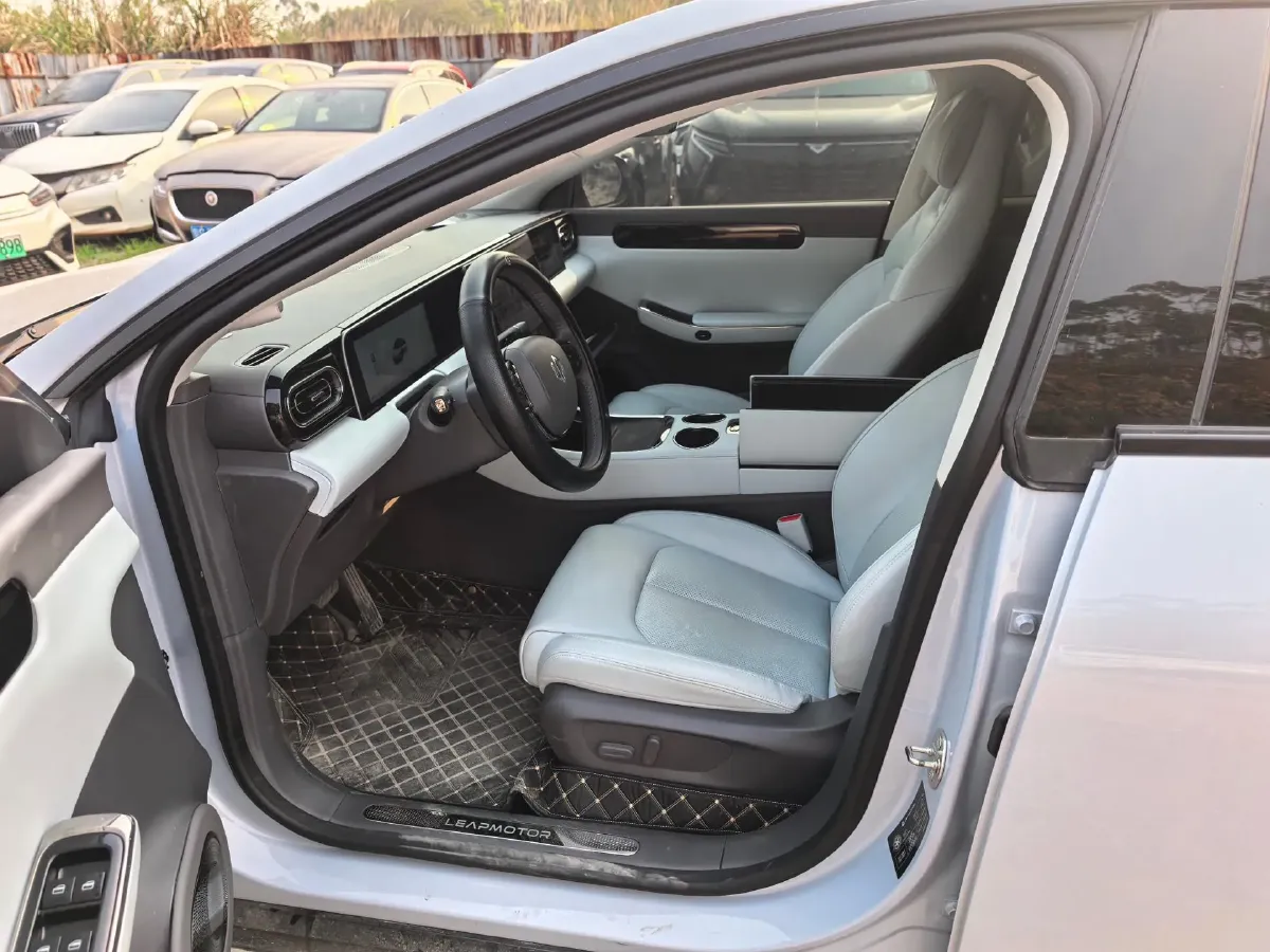 2024 Leapmotor C01 1.5L 95HP L4 REEV 30.1KWH,autocango,china used car exporter,china ev exporter,chinese used car exporter,chinese used ev exporter