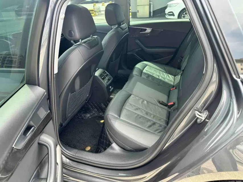 2020 Audi A4 2.0T 190HP L4 7DCT,autocango,china used car exporter,china ev exporter,chinese used car exporter,chinese used ev exporter
