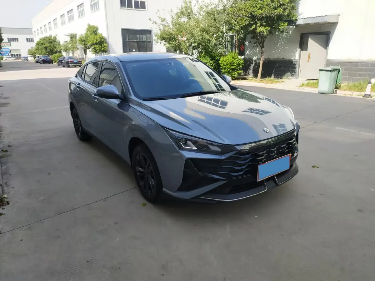 2025 DongFeng Aeolus YiXuan 1.5L 125HP L4 6DCT,autocango,china used car exporter,china ev exporter,chinese used car exporter,chinese used ev exporter