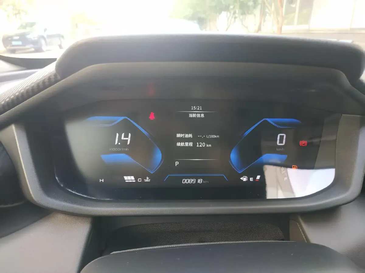 2025 DongFeng Aeolus YiXuan 1.5L 125HP L4 6DCT,autocango,china used car exporter,china ev exporter,chinese used car exporter,chinese used ev exporter